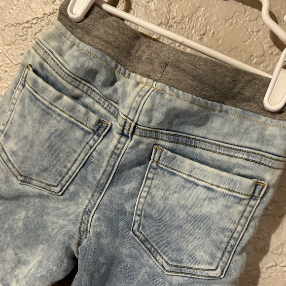 Toddler Jean Shorts - Picture 4 of 5